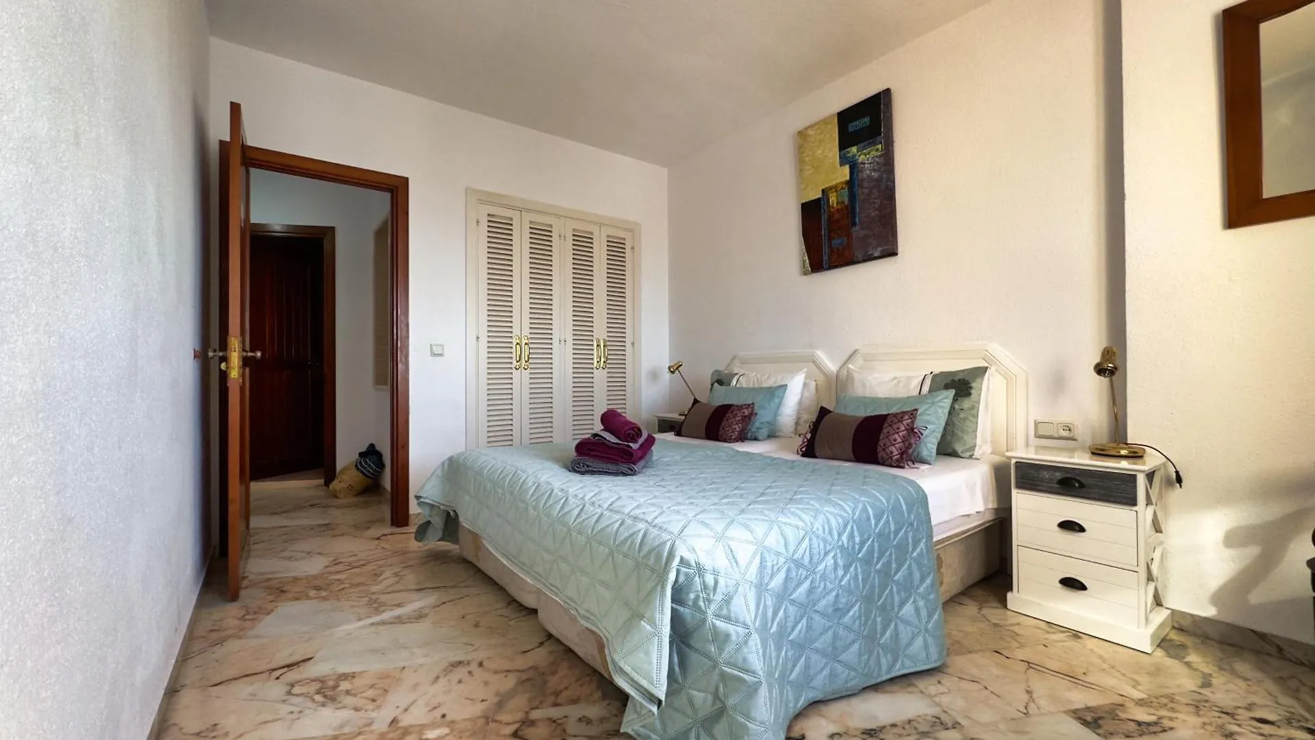 Apartment With Secure Underground Parking Marbella Španělsko